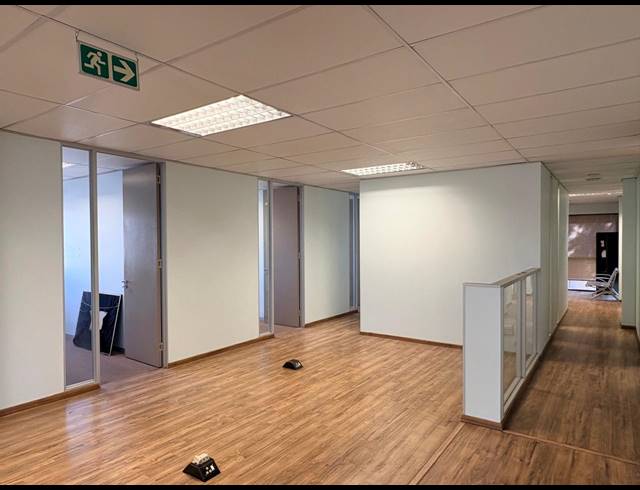 255M² OFFICE TO LET IN NOORDWYK